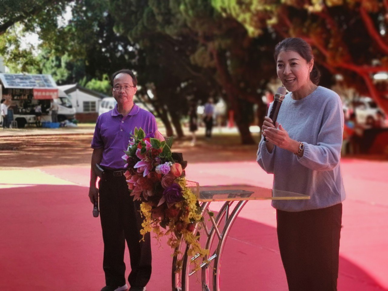 南投縣長許淑華縣長到西嶺國小祝賀100歲生日快樂。（葉志雲攝）