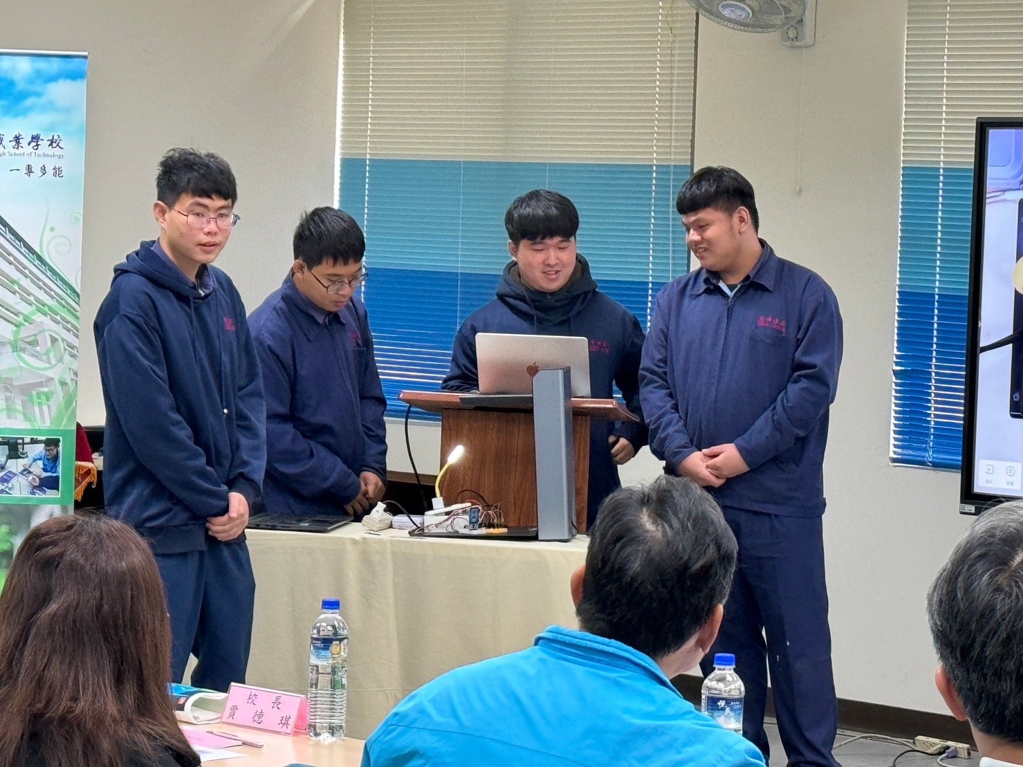 光華高工同學發表研究主題成果。（葉志雲攝）