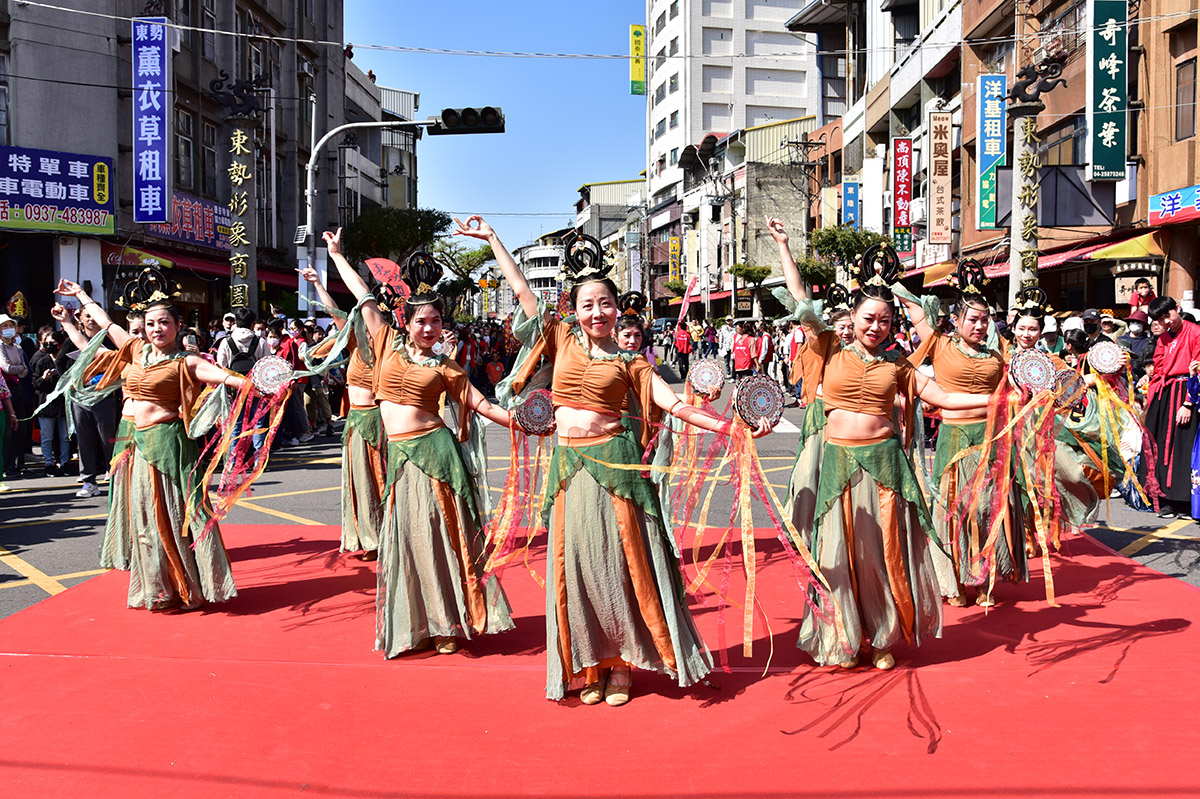 新住民婦女以敦煌舞蹈表現文化特點
