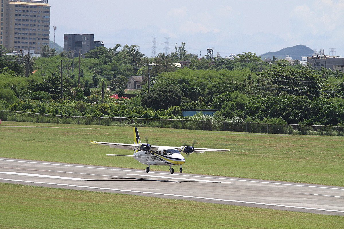 屏東恆春空中遊覽重磅回歸 搭乘「空中法拉利」鳥瞰恆春半島