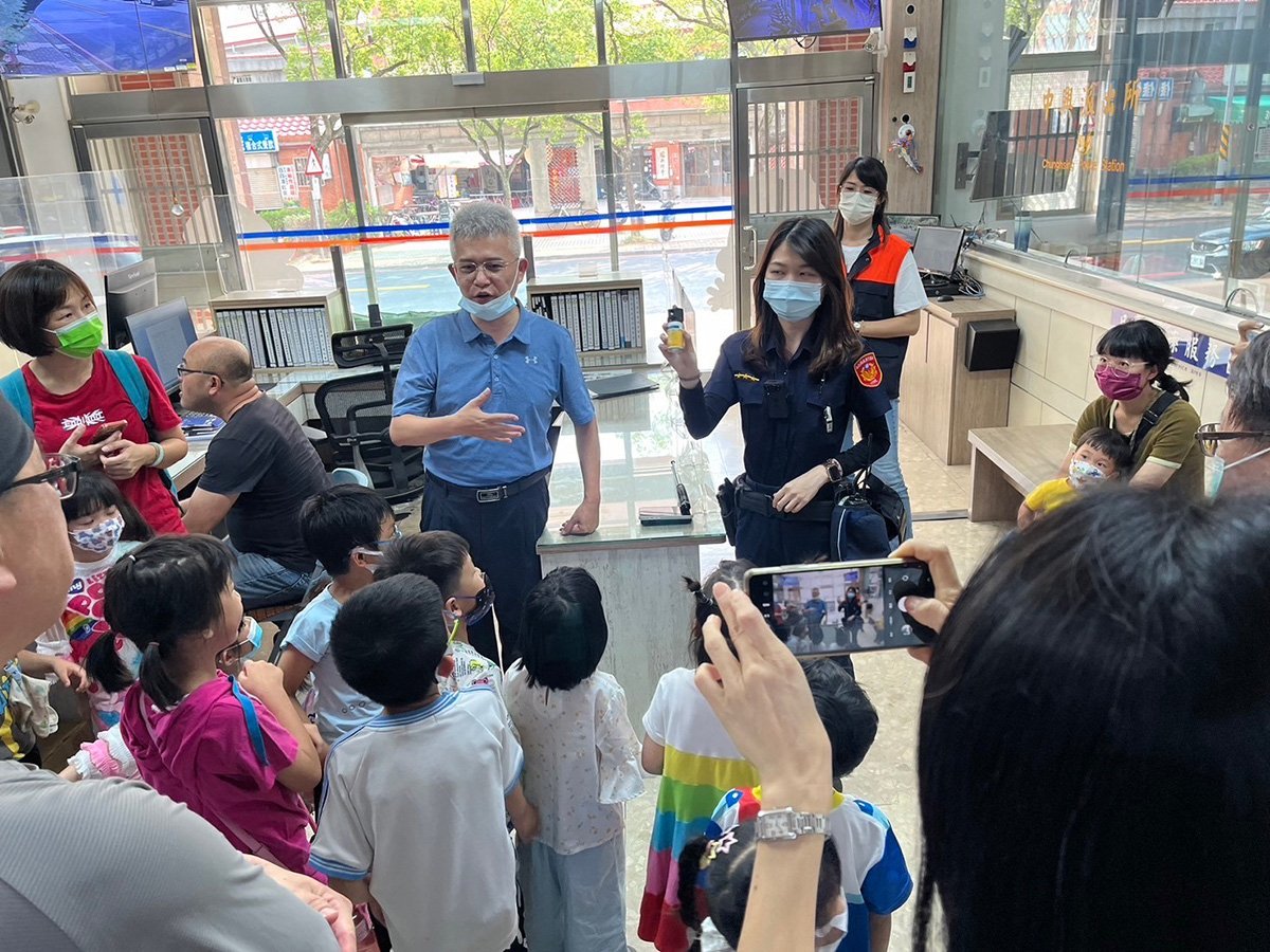 中興幼兒園參訪 中興警分局宣導識詐 有獎徵答同樂 1 a96b6b4c022d6dd7b158bee4b43308b4