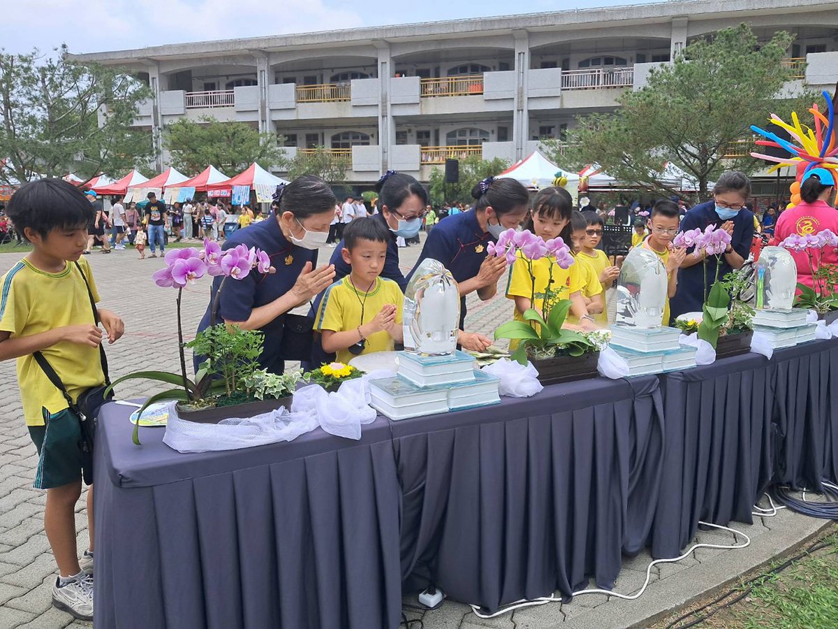  感恩浴佛祈祝平安吉祥  攝影-陳秋燕