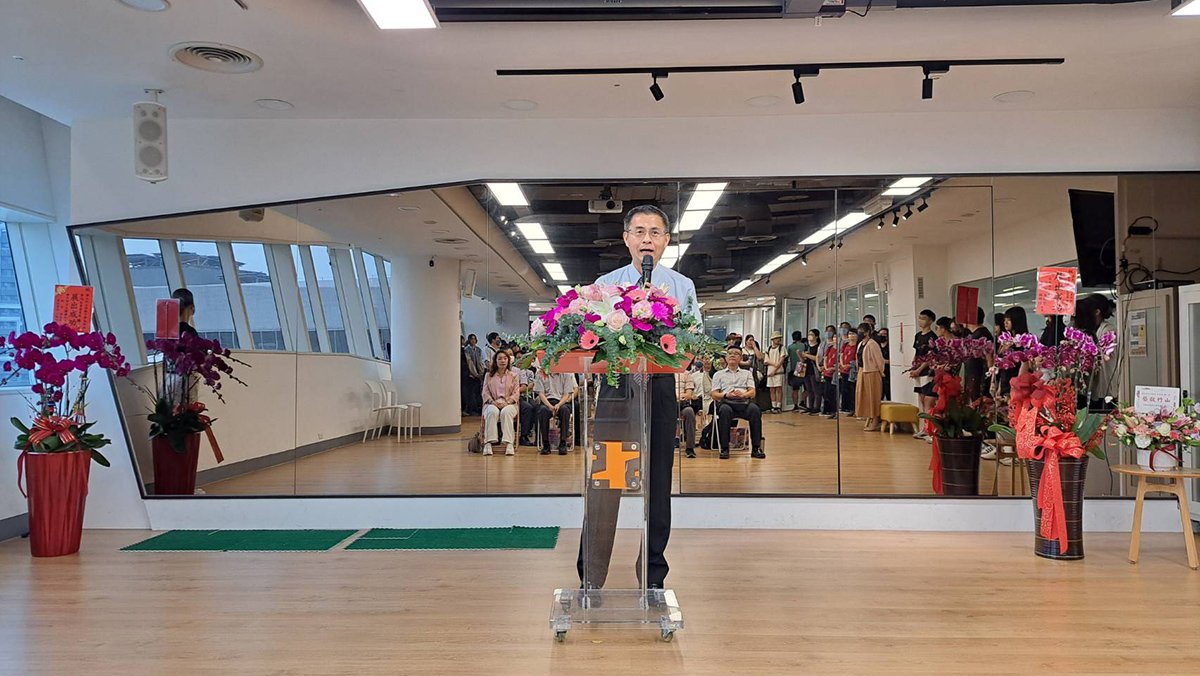國立竹山高中美術班第29屆畢業畫展 台中國資圖開展 3 9798184a1604460eb80c1eb7ed930103