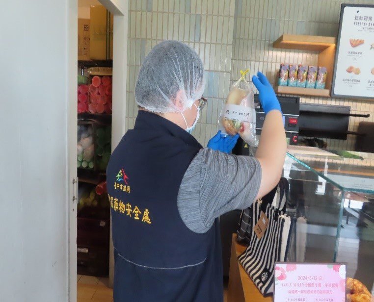 守護旅客食安! 中市府稽查33家國道休息站餐飲業者 查驗結果全數合格 2 0 59
