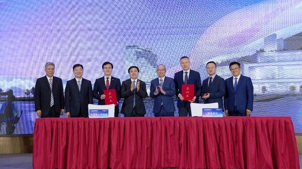 Signing Ceremony Phase II Taicang Alps International Resort