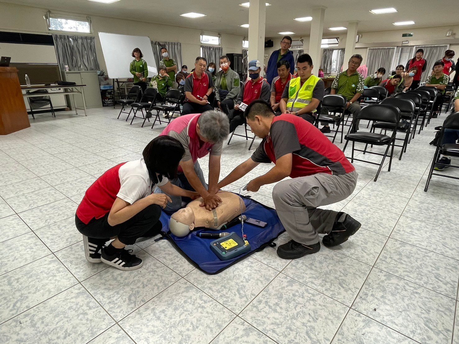 健康「心」生活 中市逾3500名清潔人員接受基礎救護技能訓練 1 cpr aed實作練習1 0