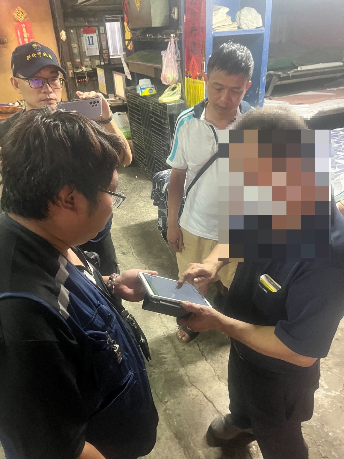 非法皮革染整廠偷排廢水 染紅新北大窠溪 市府重罰勒令停工 2 unnamed file 213