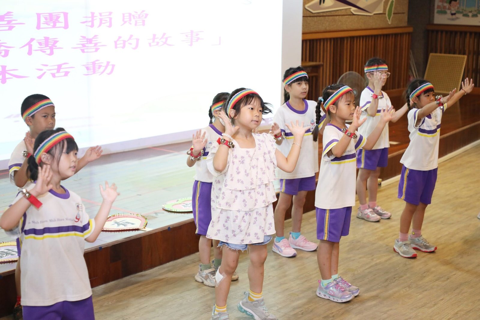 0 世賢國小開場表演 0