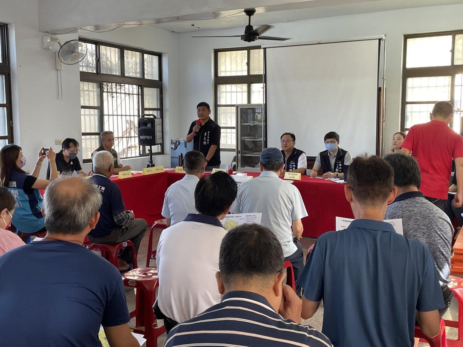 為大安打造樂活聚落! 中市地政局辦頂安農村社區土地重劃案說明會 1 1 0 0 2