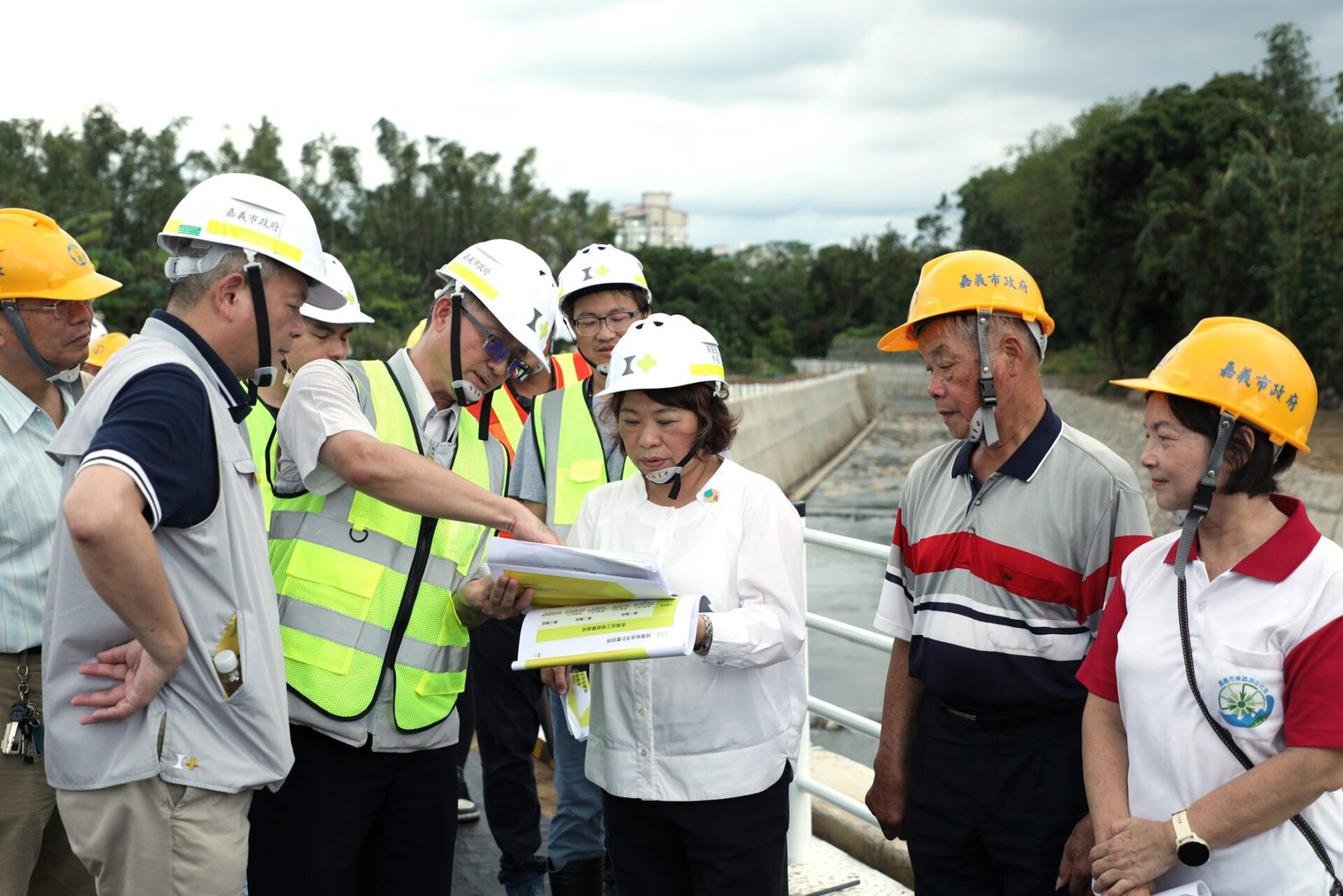 0 黃敏惠市長率市府團隊進行北排水工程實地視察 3 0