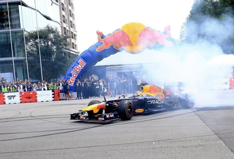 2024年9月28日「Red Bull Showrun Taichung」台中盛大開跑，吸引了超過6萬車迷朝聖，預計兩日活動將吸引共10萬人次。圖：台中市政府 提供