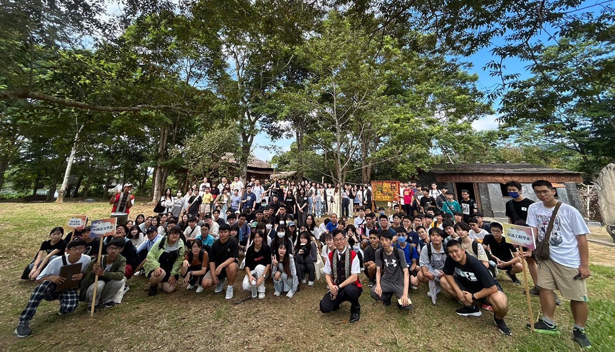 國立暨南國際大學迎接一千多名的大學部新生報到