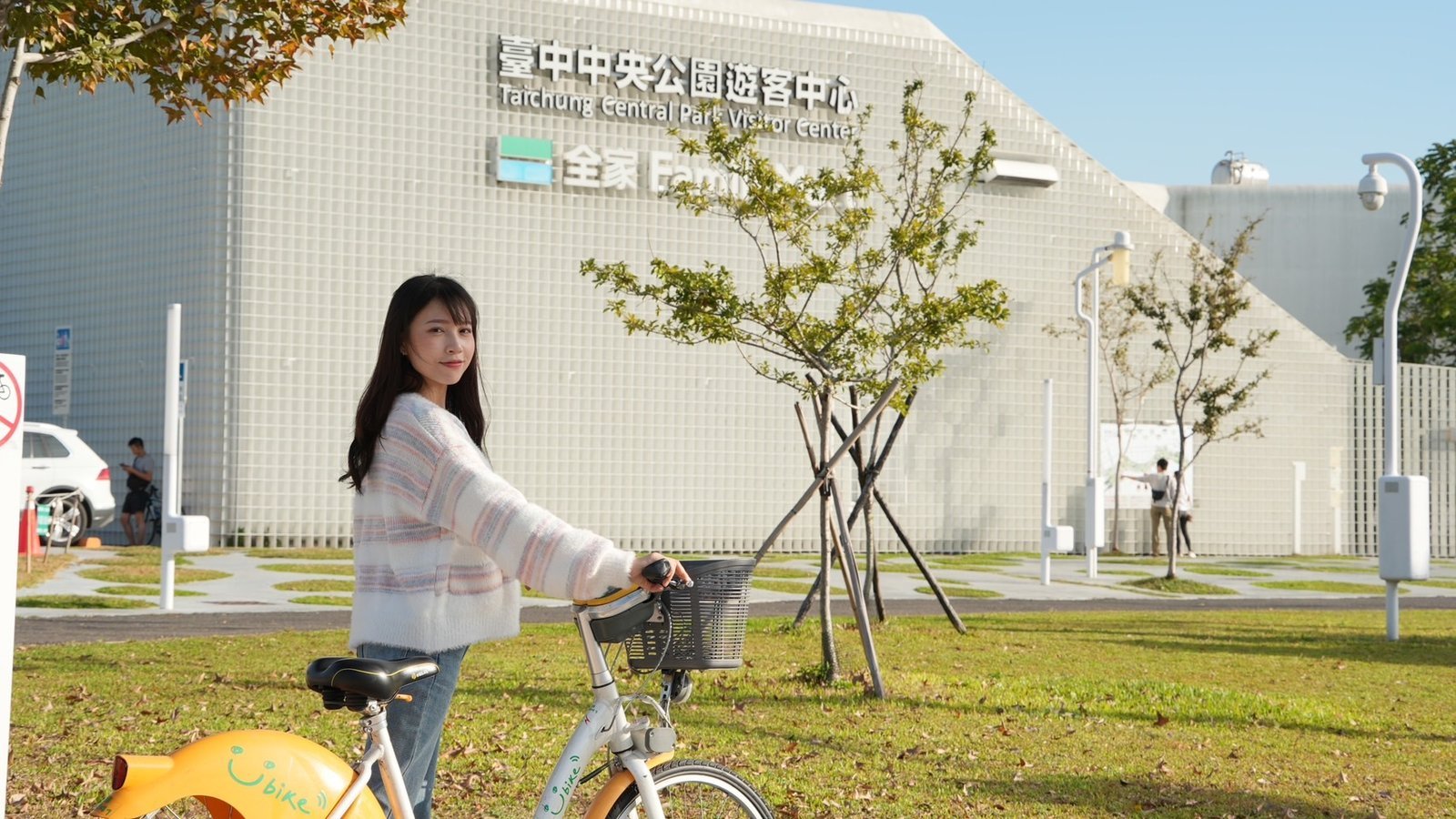 網美和你一騎逛中央公園。