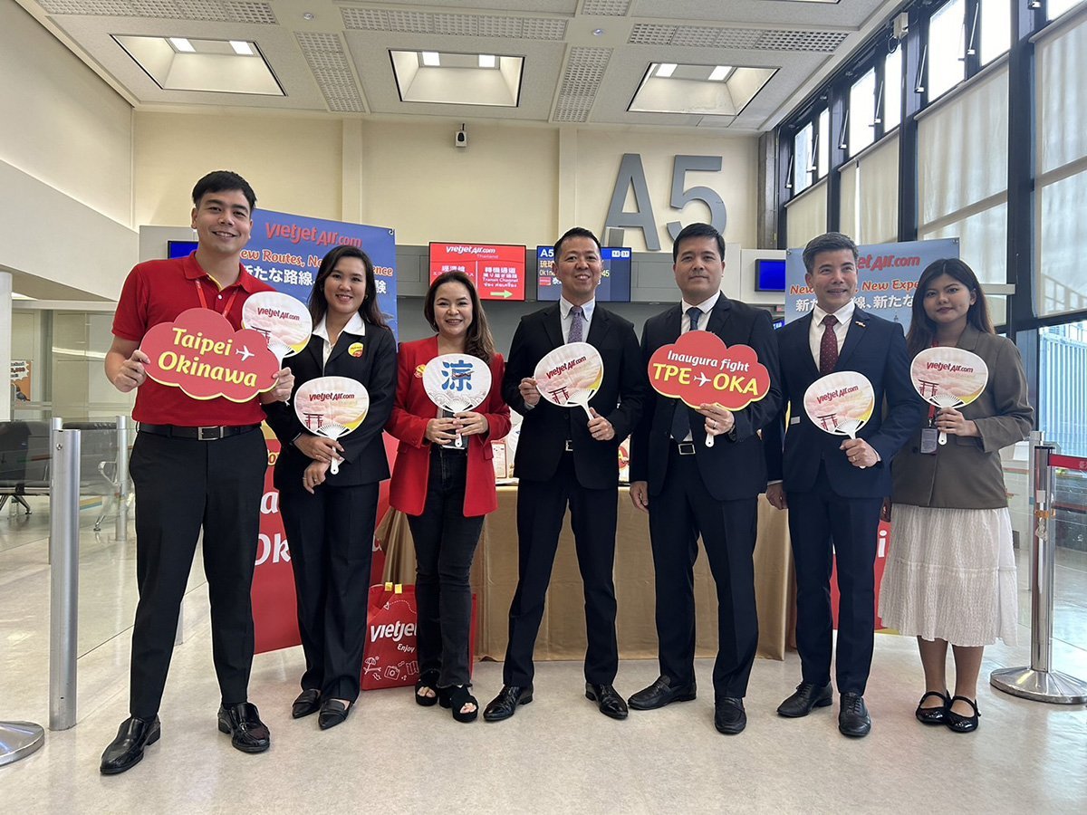首航航班於桃園國際機場 (TPE) 和那霸國際機場 (OKA) 舉行了溫馨的歡迎儀式，象徵連接旅客至沖繩之美的新篇章。