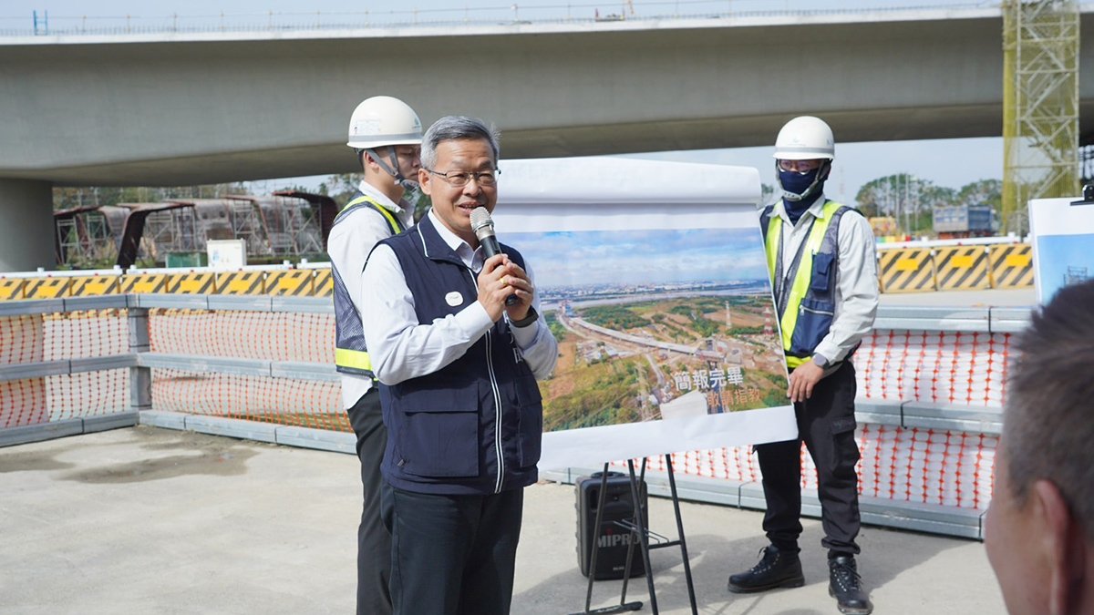 建設局長陳大田今-30-日特別至工地現場視察-提醒工程團隊注意施工安全-確保工程如期如質完工