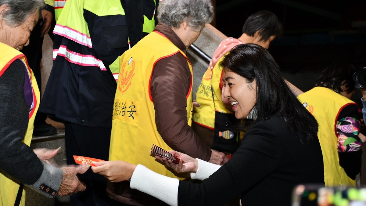 縣長許淑華、副縣長王瑞德、秘書長洪瑞智、警察局局長謝宗宏等人，分至全縣各分局慰勉執勤員警及協勤民力辛勞。