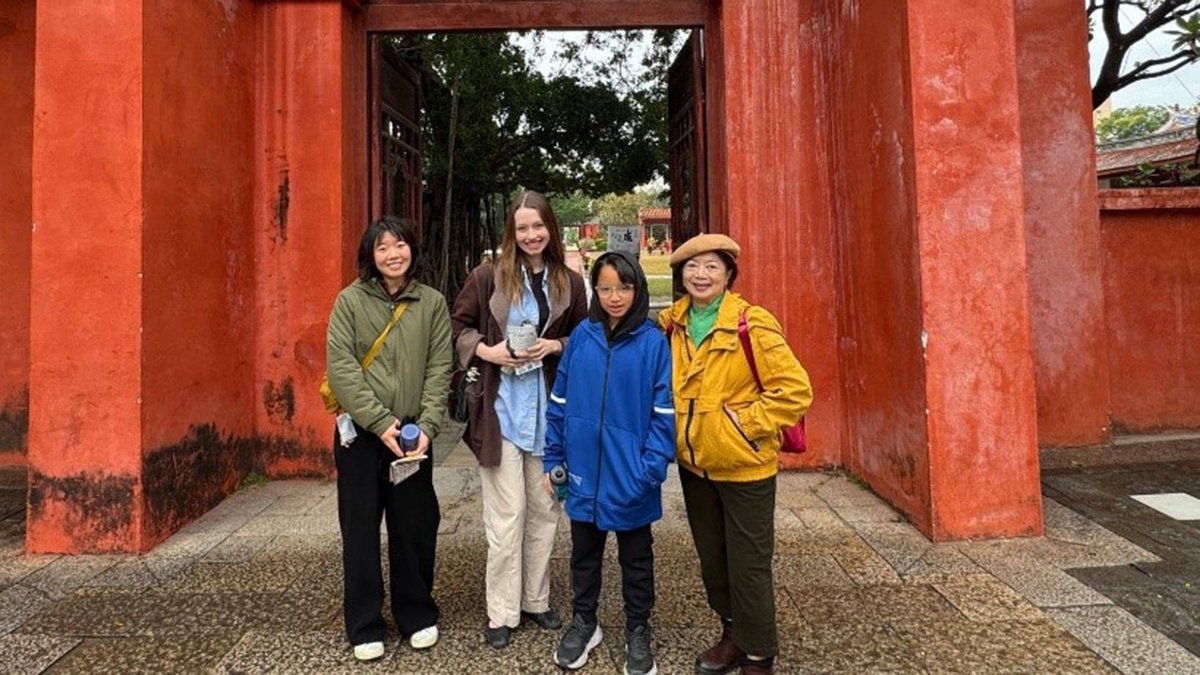 親善國民外交!台南英語志工散步導覽廣受好評 3 透過英語志工的導覽,國際旅客得以深入探索台南街頭巷弄,感受歷史底蘊與人文魅力。