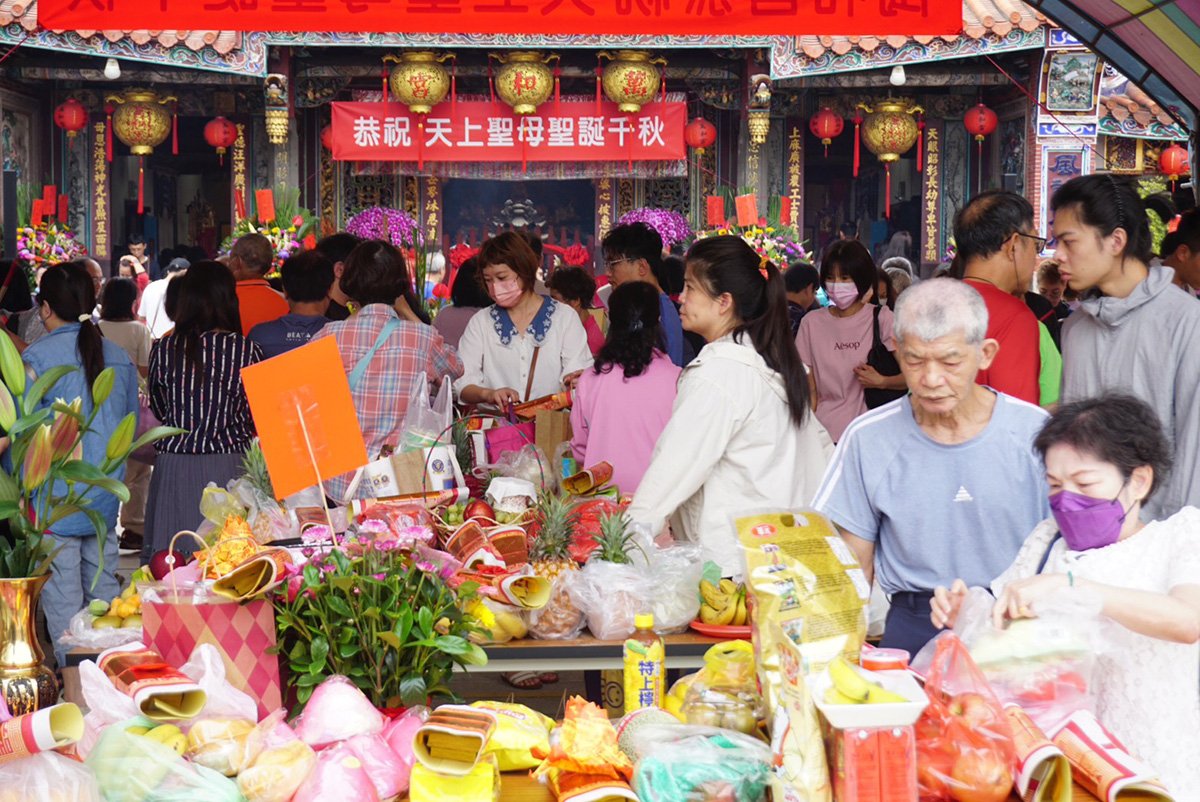 萬和宮三獻禮祭典恭祝媽祖聖誕 莊嚴隆重熱鬧 2 line oa chat 250420 172035