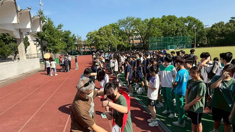 成年禮闖關寓意深 竹山高中園遊會歡送畢業生 1 line oa chat 250503 123337 group 0