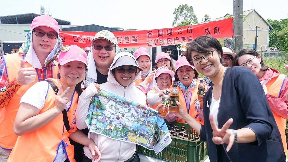 白沙屯媽祖進香首度入南投 鑾轎翻越中央山脈 信眾萬人空巷迎駕 2 line oa chat 250506 170604