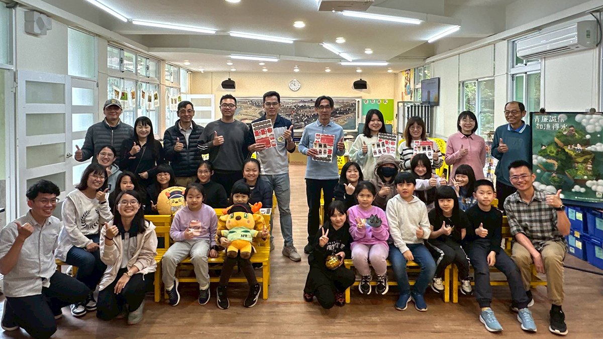 「青」廉誠信點亮未來林鐵及文資處攜手香林國小 推動品格教育與生態保育共學之旅 2 line oa chat 250515 184312