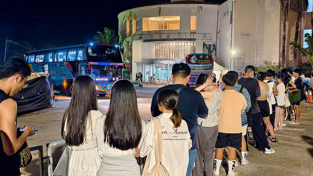 東浪嘉年華吸引5萬人潮 綠色接駁成交通亮點 台東打造永續旅遊新典範 3 line oa chat 250520 152855 group 2