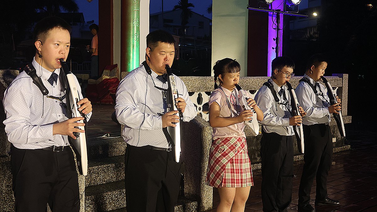 群策群力十載情 臺中市群育國際同濟會攜手音樂、藝術與愛心共譜盛夏樂章 7 1N7A1324