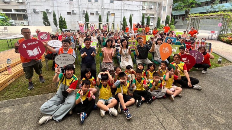 老幼攜手共融 中臺科大日照中心打造溫馨代間活動 1 line oa chat 250619 121005