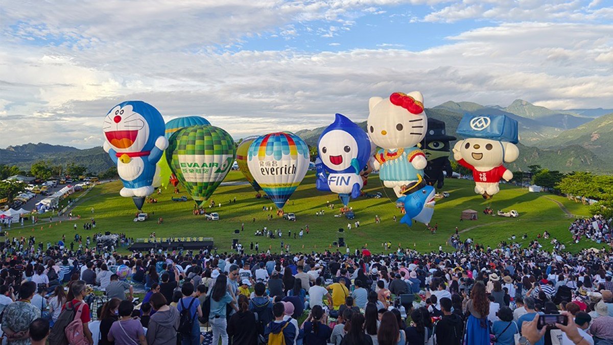 2025臺灣國際熱氣球嘉年華盛大登場 哆啦A夢熱氣球夢幻首飛吸3萬人朝聖 3 line oa chat 250706 124341 group 3