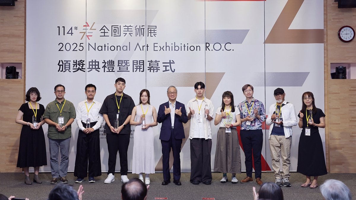 第15屆全國美術展頒獎登場 文化部長李遠:藝術是國家靈魂的重要核心 5 wenhuabuzhangliyuanzhongbanfa114nianquanguomeishuz