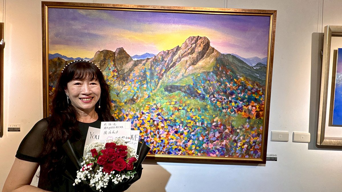 富士山、玉山同框 趙純妙《謐•境》膠彩個展呈現山之詩意 1 line oa chat 250810 213329