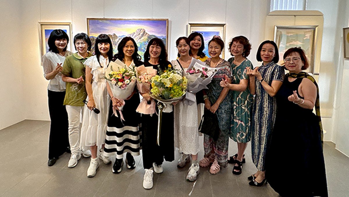 富士山、玉山同框 趙純妙《謐•境》膠彩個展呈現山之詩意 4 line oa chat 250810 213336