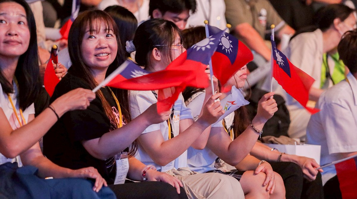 賴清德、盧秀燕同台領唱國歌 台中國慶晚會星光閃爆、搖滾壓軸嗨翻天 6 114nianguoqingwanhuikuiwei8nianchongfantaizhong