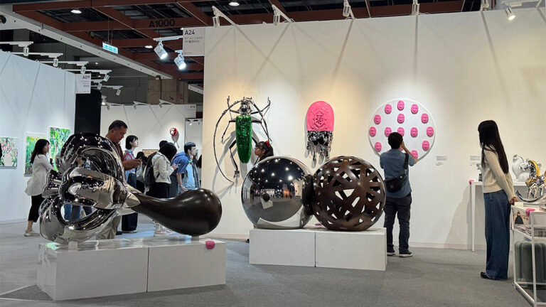 廖迎晰台北國際藝博推出《演化的寓言》個展   關注環境議題與人類生存法則受到矚目 5 line oa chat 251025 143836