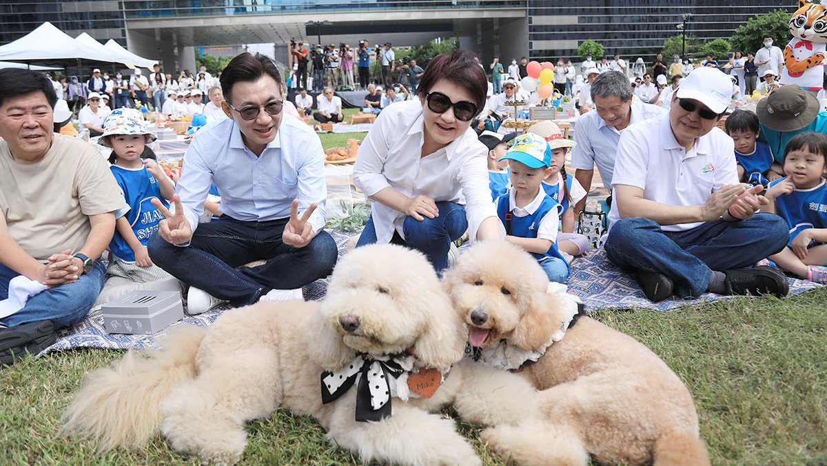 2025台中市民野餐日29區登場 盧秀燕邀市民共度書香秋日午後 1 wangmiaobaodao