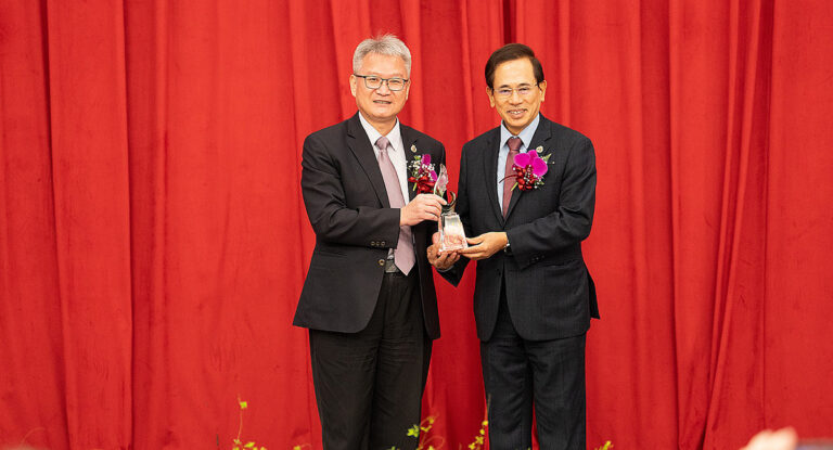 01zhongshanyidayu65zhounianxiaoqingbanshouwuyuanhu