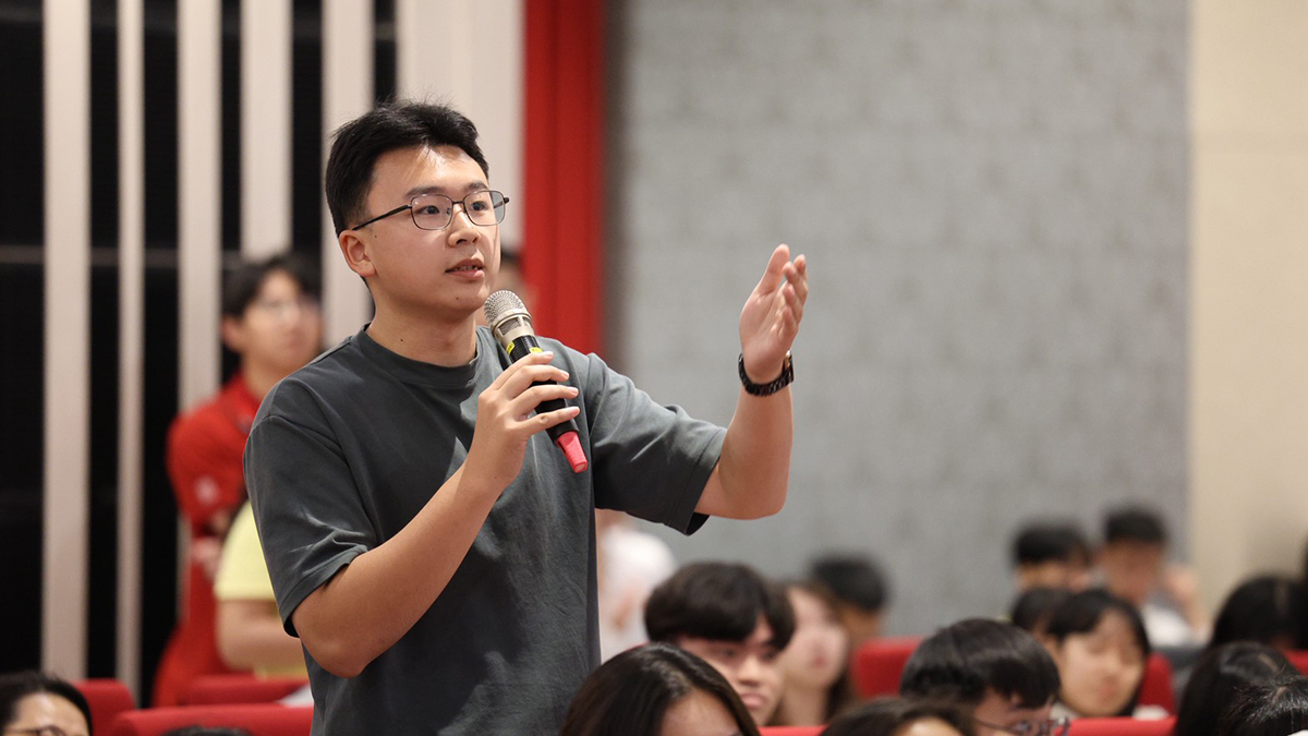 侯文詠中山醫大談人生選擇:保留抽屜給「讓自己快樂的事」 3