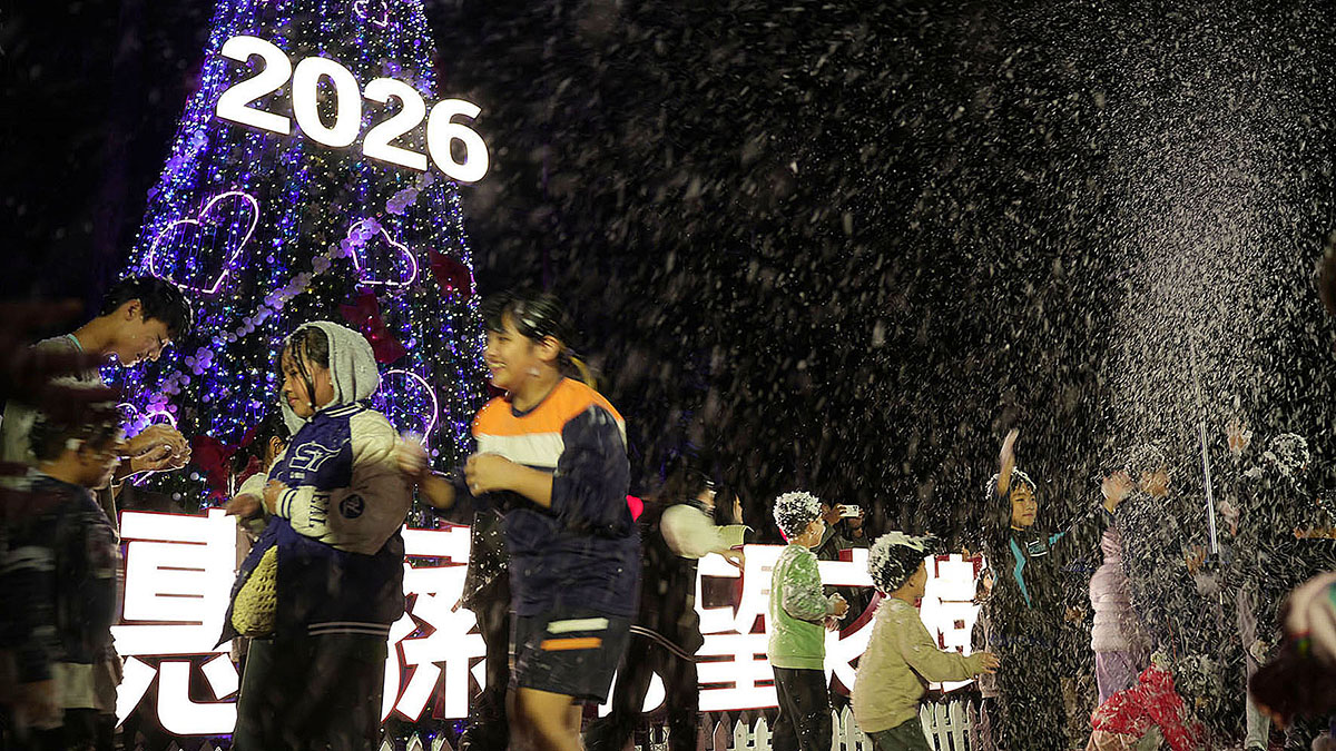 renzaoxuehuayingzaowenxinqifenxiaohaiwandebuyilehu 1