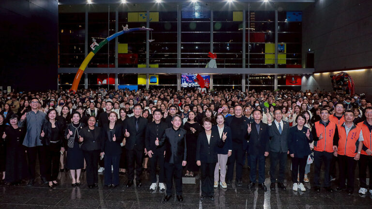 taizhongshizhengfuyutaiguomaoyijingjibanshichujin3