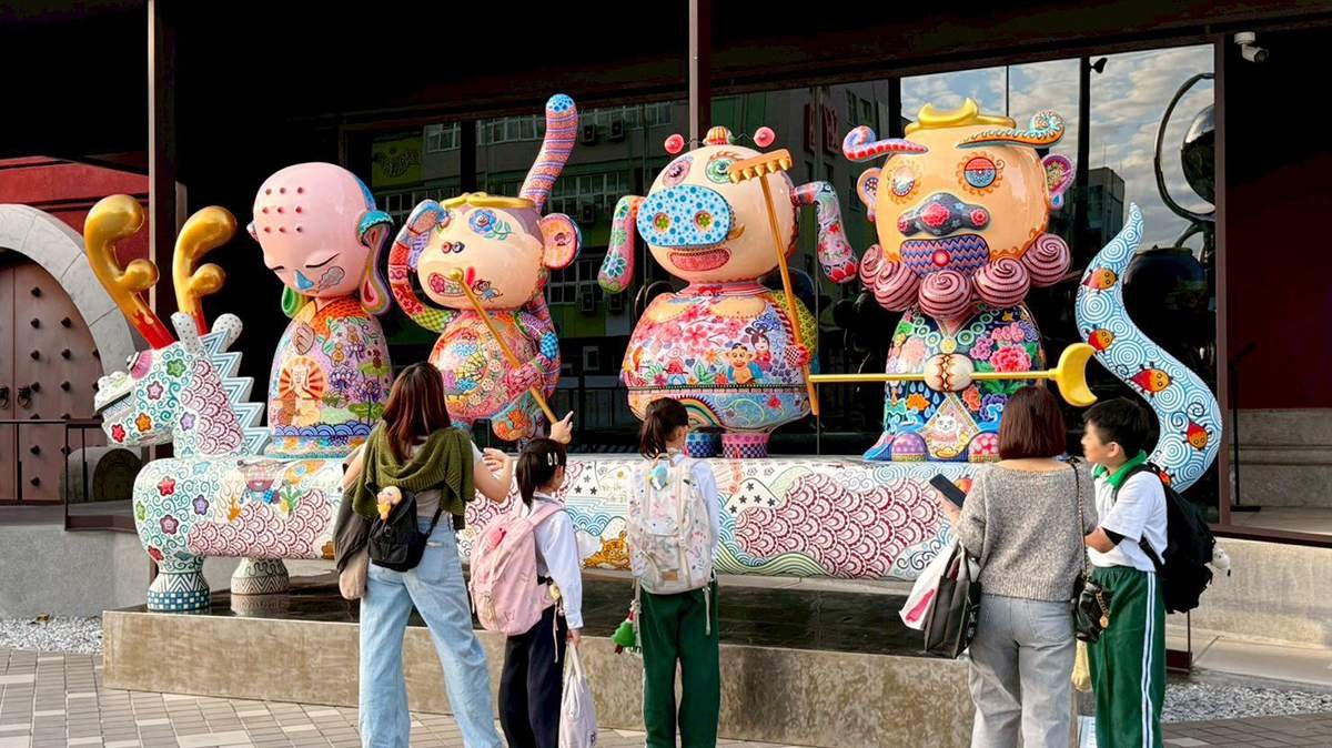 c658b93f 0008 4db7 826e c0e55f1d8a56