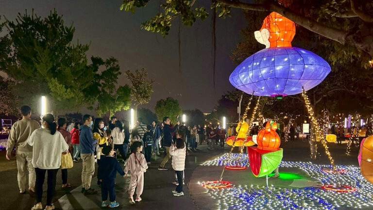 keaiyouchongmankehuangandedengzuxiyinxuduominzhong