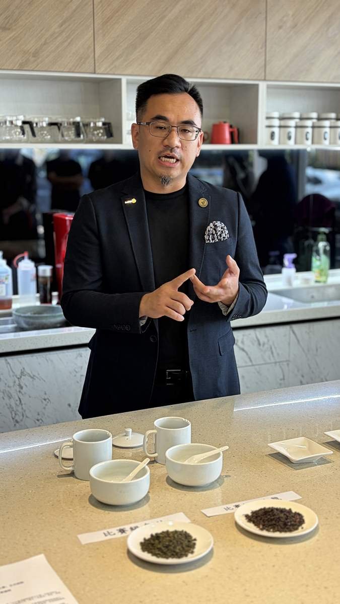 茶香拚創意 名間推國際化新戰場 4 line oa chat 260410 201003 group 2