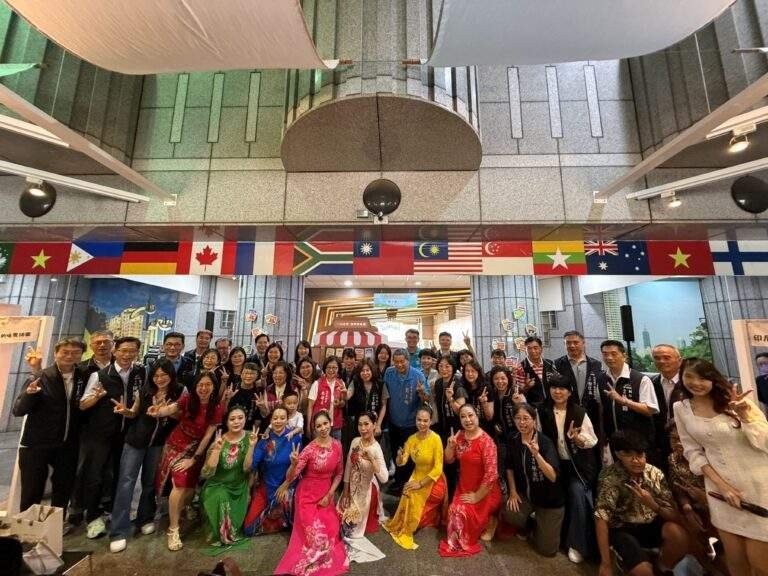 一口零食串起世界記憶　台中市新住民藝文中心常設展登場