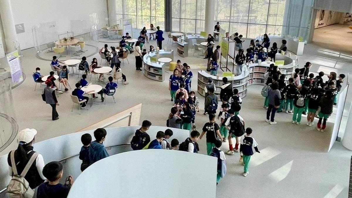 台中23路公車爆紅!「書香路線」月載9萬人 搭車變微旅行 3 taizhonglyumeituziqunian12yue13rikaiguanyilaisange