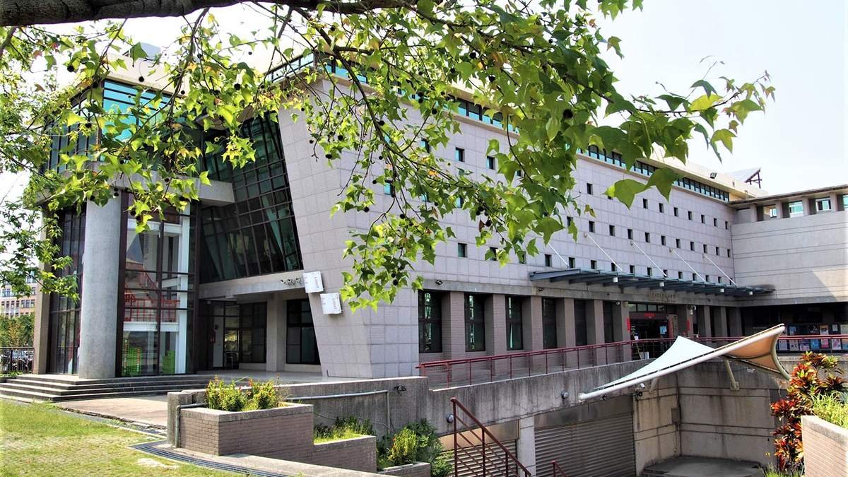 台中23路公車爆紅!「書香路線」月載9萬人 搭車變微旅行 4