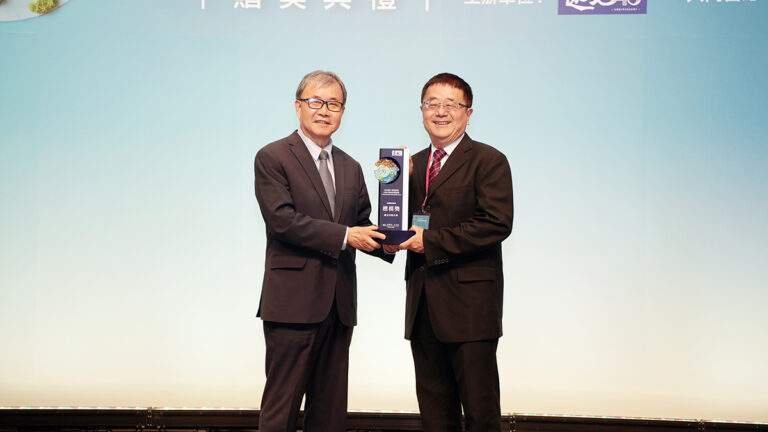 xingdazhanfuzhixiaozhangyoudaibiaolingquyongxubaog