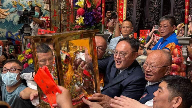 zhengfushizhangyuguangdaxinzhongqianchenggongyingm