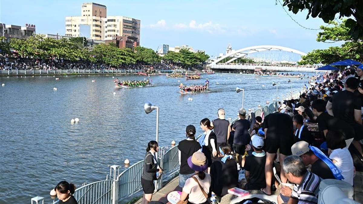 全台端午活動熱鬧登場 龍舟競渡、百年民俗齊發展現地方特色 8 112026061921350910637renchaotmp
