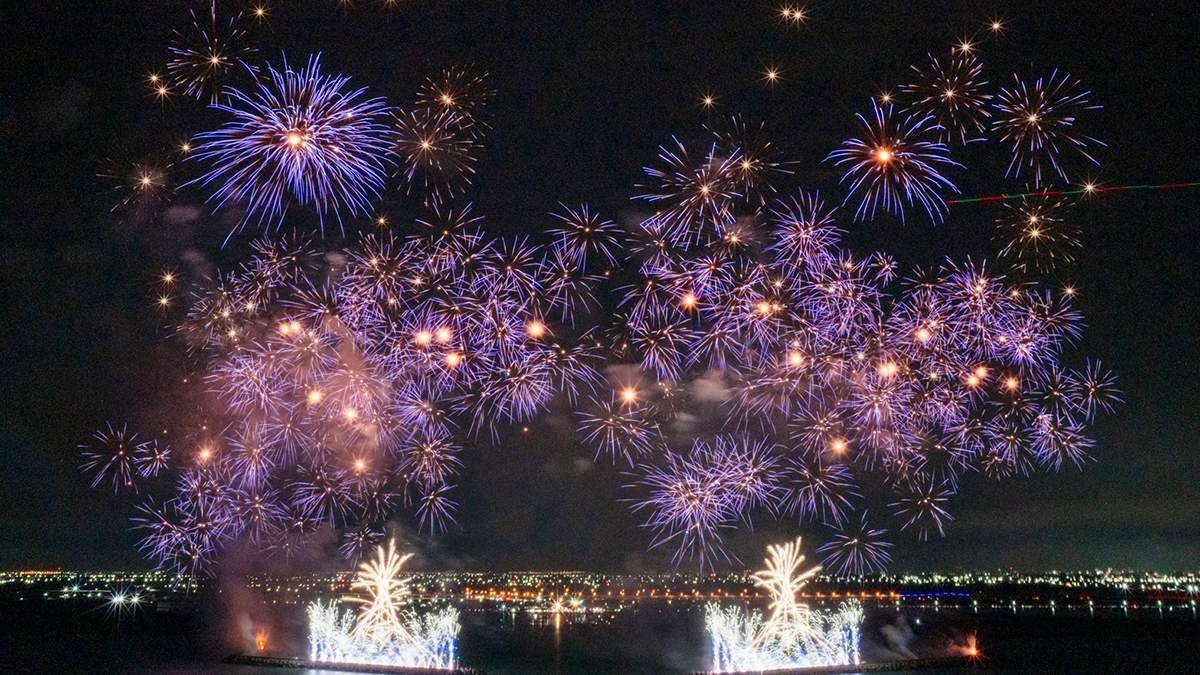 5萬3千人擠爆將軍漁港!美秀集團壓軸開唱 6分鐘煙火炸裂嗨翻全場 4
