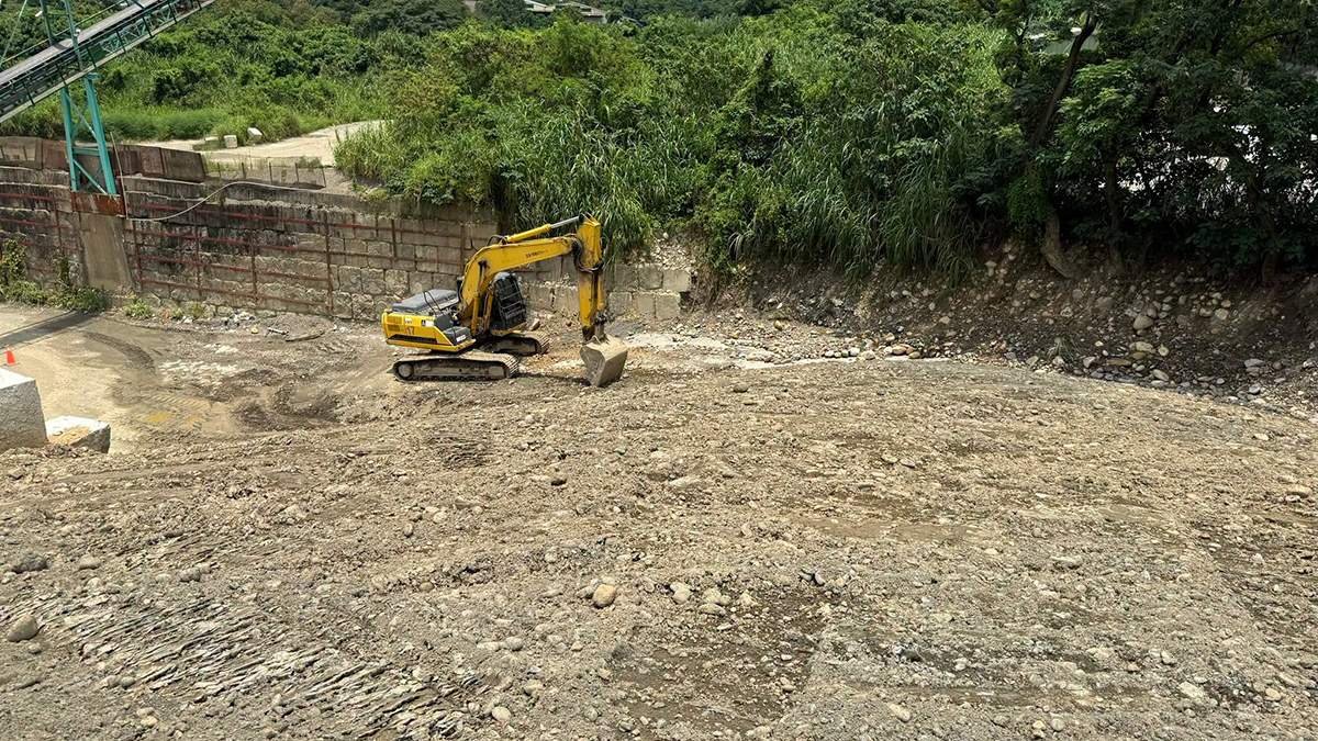 假借場地借用掩護違法堆土 土方商涉兩頭賺2161萬、17人送辦 1 786243483 1761204961796351 4958288698189237980 n